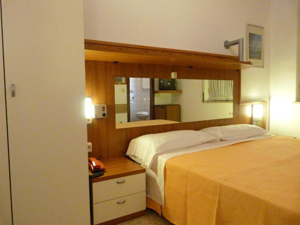 Hotel Bologna San Benedetto del Tronto Kamer foto